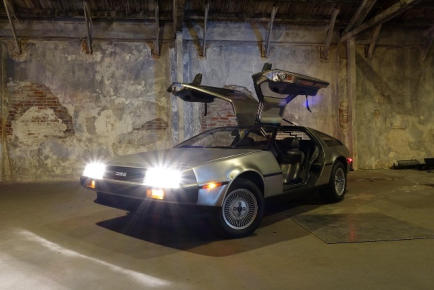 DeLorean DMC-12